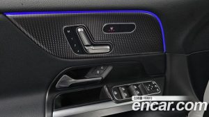 Mercedes-Benz EQB EQB300 4MATIC AMG LINE 2023 года из Южной Кореи