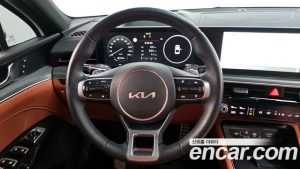 Kia K5 Signature 2024 года из Южной Кореи