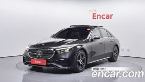 Mercedes-Benz E-Class E300 4MATIC AMG Line 2024 года из Южной Кореи