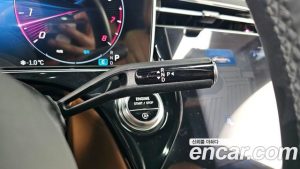 Mercedes-Benz E-Class E300 4MATIC AMG Line 2024 года из Южной Кореи