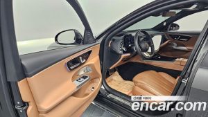 Mercedes-Benz E-Class E300 4MATIC AMG Line 2024 года из Южной Кореи