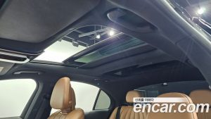 Mercedes-Benz E-Class E300 4MATIC AMG Line 2024 года из Южной Кореи