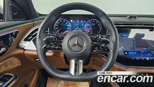 Mercedes-Benz E-Class E300 4MATIC AMG Line 2024 года из Южной Кореи