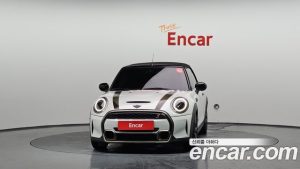 Mini Cooper Convertible RESOLUTE Edition 2024 года из Южной Кореи