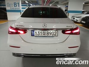 Mercedes-Benz E-Class E220d 4MATIC Exclusive 2023 года из Южной Кореи