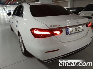 Mercedes-Benz E-Class E220d 4MATIC Exclusive 2023 года из Южной Кореи