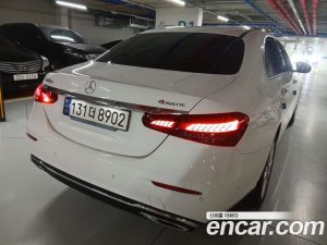 Mercedes-Benz E-Class E220d 4MATIC Exclusive 2023 года из Южной Кореи