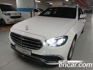 Mercedes-Benz E-Class E220d 4MATIC Exclusive 2023 года из Южной Кореи