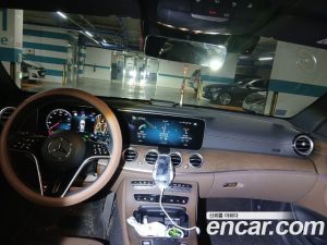 Mercedes-Benz E-Class E220d 4MATIC Exclusive 2023 года из Южной Кореи