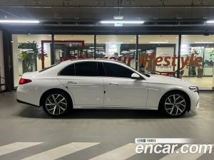 Mercedes-Benz E-Class E220d 4MATIC Exclusive 2024 года из Южной Кореи