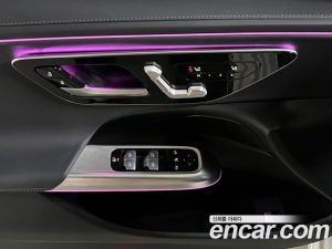 Mercedes-Benz E-Class E220d 4MATIC Exclusive 2024 года из Южной Кореи