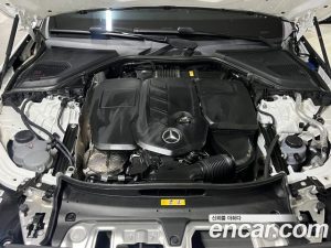 Mercedes-Benz E-Class E220d 4MATIC Exclusive 2024 года из Южной Кореи