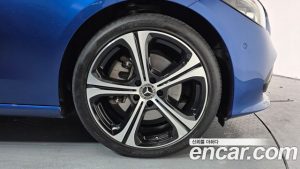 Mercedes-Benz C-Class C300 4MATIC Avantgarde 2023 года из Южной Кореи