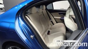Mercedes-Benz C-Class C300 4MATIC Avantgarde 2023 года из Южной Кореи