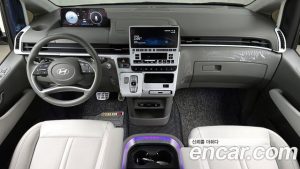 Hyundai Staria 4WD Lounge 9-Seater 2025 года из Южной Кореи