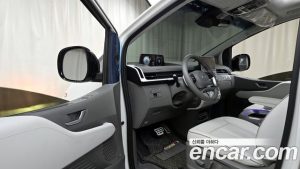Hyundai Staria 4WD Lounge 9-Seater 2025 года из Южной Кореи