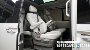 Hyundai Staria 4WD Lounge 9-Seater 2025 года из Южной Кореи
