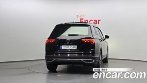 Volkswagen Tiguan 2.0 TDI Prestige 2023 года из Южной Кореи