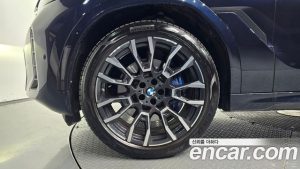 BMW X6 xDrive40i M Sport 2025 года из Южной Кореи