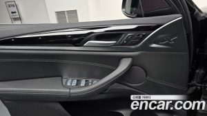 BMW X4 xDrive20i xLine 2023 года из Южной Кореи