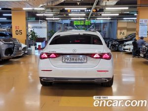 Mercedes-Benz E-Class E220d 4MATIC Exclusive 2024 года из Южной Кореи