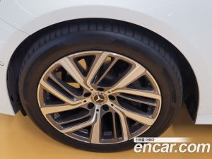 Mercedes-Benz E-Class E220d 4MATIC Exclusive 2024 года из Южной Кореи