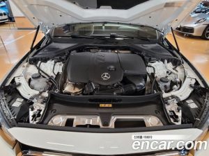 Mercedes-Benz E-Class E220d 4MATIC Exclusive 2024 года из Южной Кореи