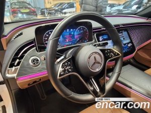 Mercedes-Benz E-Class E220d 4MATIC Exclusive 2024 года из Южной Кореи