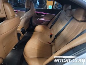 Mercedes-Benz E-Class E220d 4MATIC Exclusive 2024 года из Южной Кореи