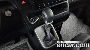 Hyundai Staria 4WD Tourer 11-Seater 2024 года из Южной Кореи