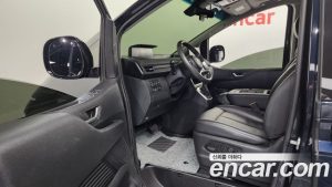 Hyundai Staria 4WD Tourer 11-Seater 2024 года из Южной Кореи