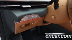 Genesis GV80 2.5T Бензин AWD 2024 года из Южной Кореи
