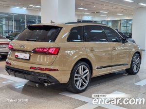 Audi Q7 55 TFSI 4WD Premium 2025 года из Южной Кореи