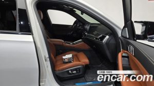 BMW X6 M60i 2024 года из Южной Кореи