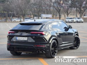 Lamborghini Urus 4.0 V8 2022 года из Южной Кореи