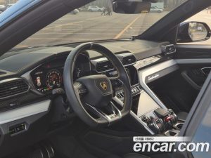 Lamborghini Urus 4.0 V8 2022 года из Южной Кореи