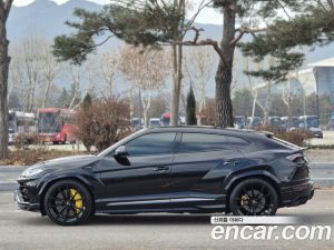 Lamborghini Urus 4.0 V8 2022 года из Южной Кореи