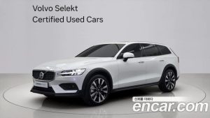 Volvo V60 B5 ULTIMATE AWD 2023 года из Южной Кореи