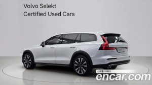 Volvo V60 B5 ULTIMATE AWD 2023 года из Южной Кореи