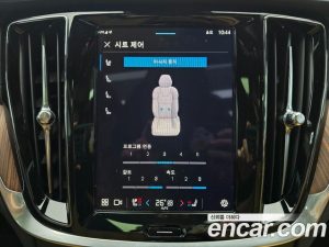 Volvo V60 B5 ULTIMATE AWD 2023 года из Южной Кореи