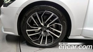 Audi A7 55 TFSI 4WD Premium 2024 года из Южной Кореи