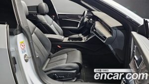 Audi A7 55 TFSI 4WD Premium 2024 года из Южной Кореи