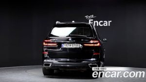BMW X7 xDrive 40d M Sport 6 2023 года из Южной Кореи