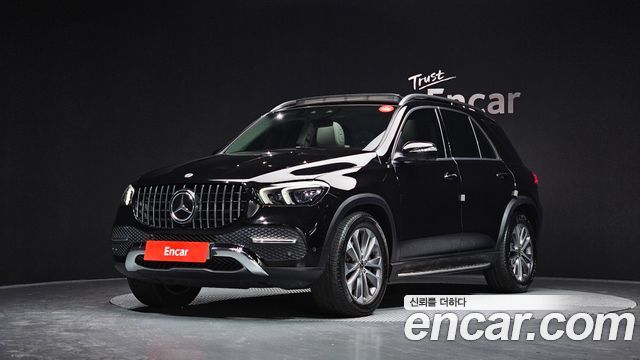 Mercedes-Benz GLE-Class GLE300d 4MATIC 2023 года из Кореи
