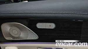 Mercedes-Benz GLE-Class GLE300d 4MATIC 2023 года из Южной Кореи