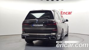 BMW X7 xDrive 40i M Sport 6 2023 года из Южной Кореи