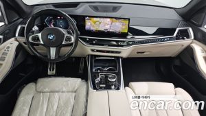 BMW X7 xDrive 40i M Sport 6 2023 года из Южной Кореи