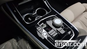 BMW X7 xDrive 40i M Sport 6 2023 года из Южной Кореи