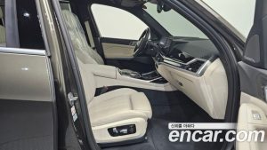 BMW X7 xDrive 40i M Sport 6 2023 года из Южной Кореи