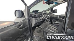 Hyundai Staria HEV 1.6 Wagon 5 2025 года из Южной Кореи